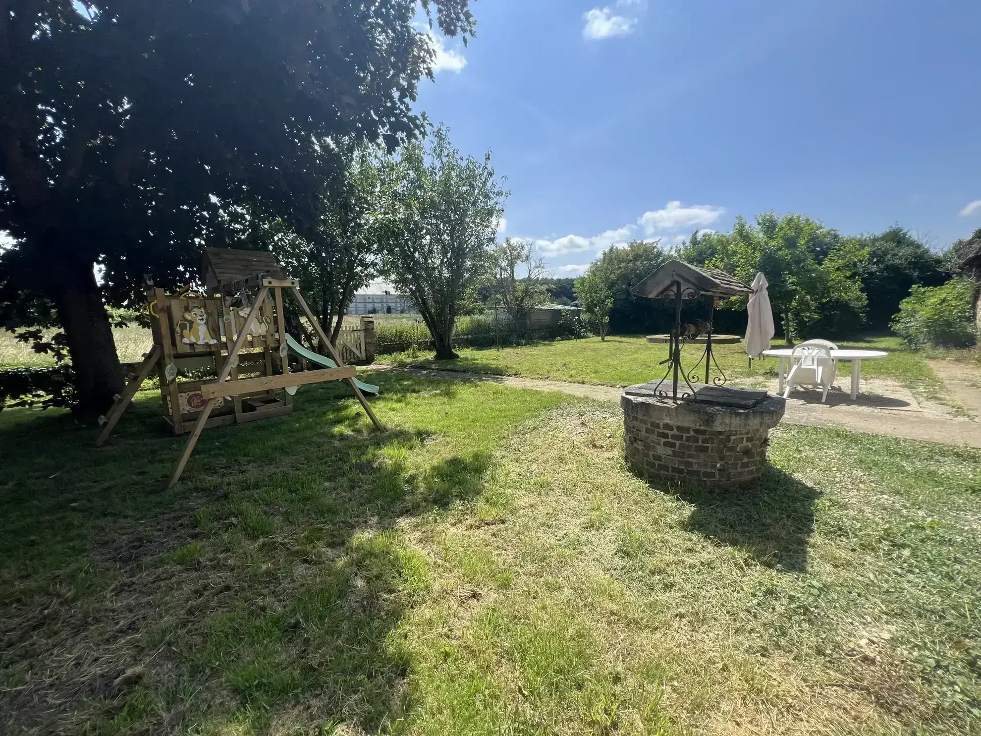 Charmante maison familiale avec grand terrain à Bourgtheroulde - 155 m² 