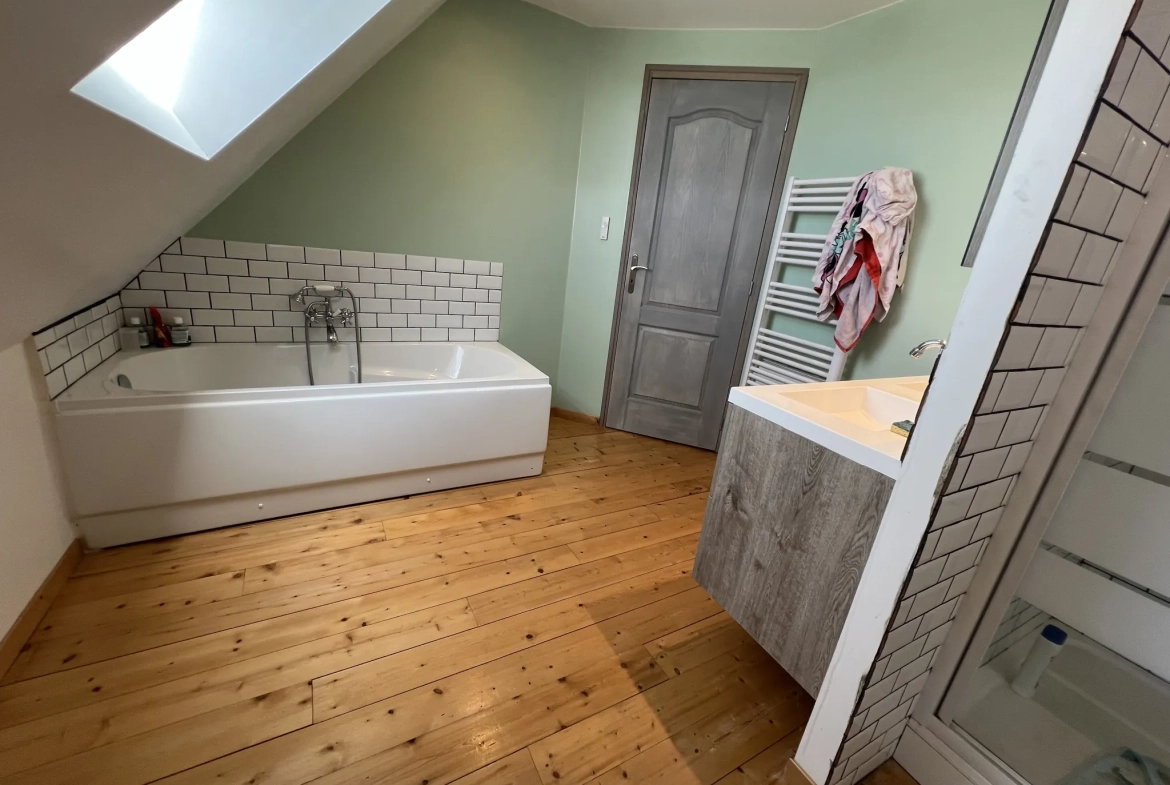 Charmante maison familiale avec grand terrain à Bourgtheroulde - 155 m² 