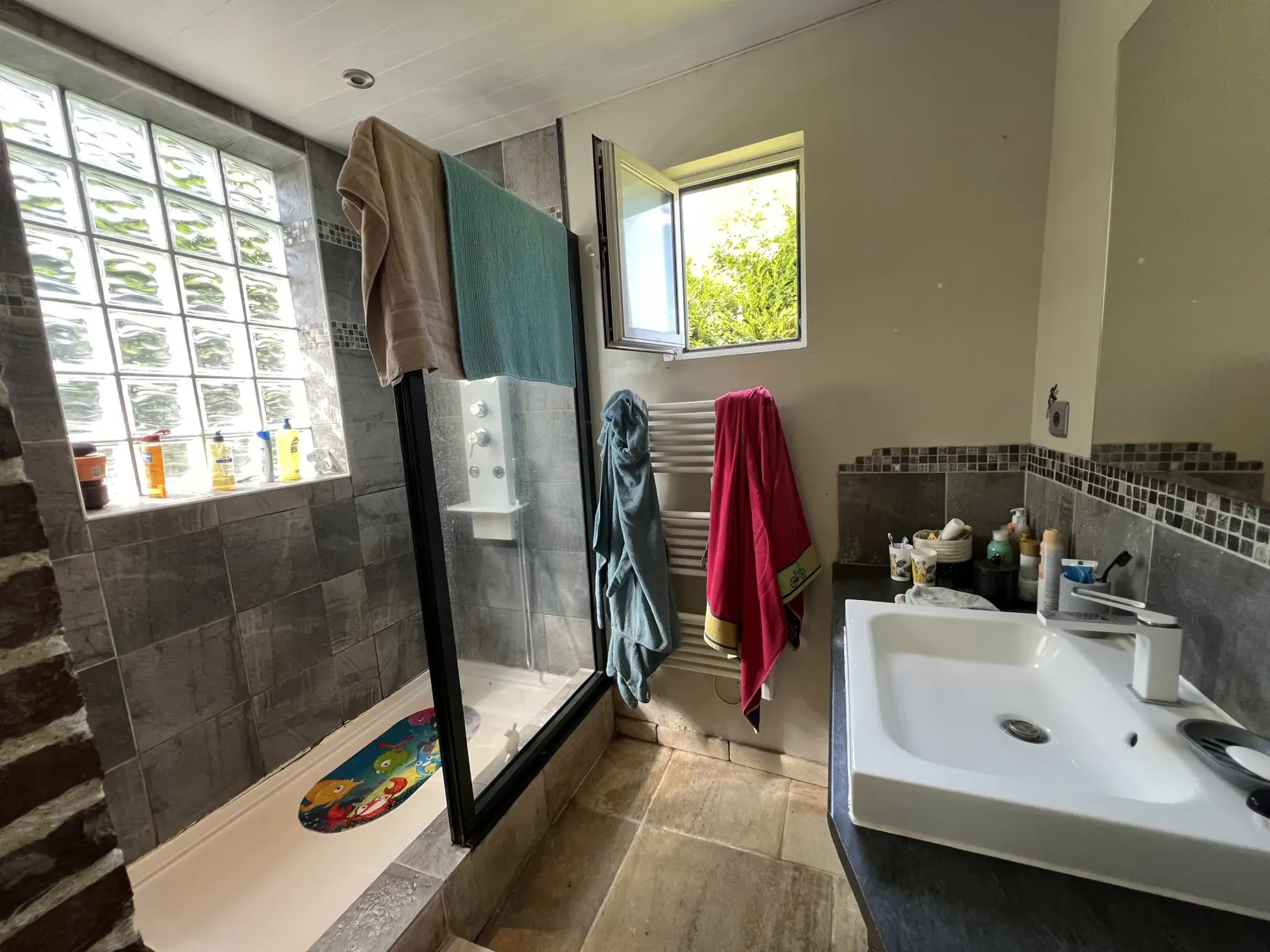 Charmante maison familiale avec grand terrain à Bourgtheroulde - 155 m² 