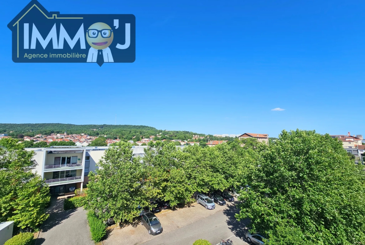 Appartement 2 pièces avec terrasse et parking privé à Nancy 