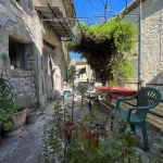 Maison de village en pierre à rénover à Vic le Fesq, proche Quissac – 121 m² avec terrasse et annexe
