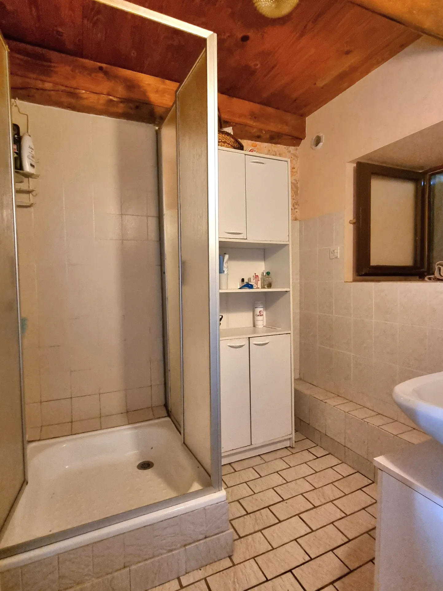 Corps de ferme à vendre à Arlanc avec terrain de 2500 m² 