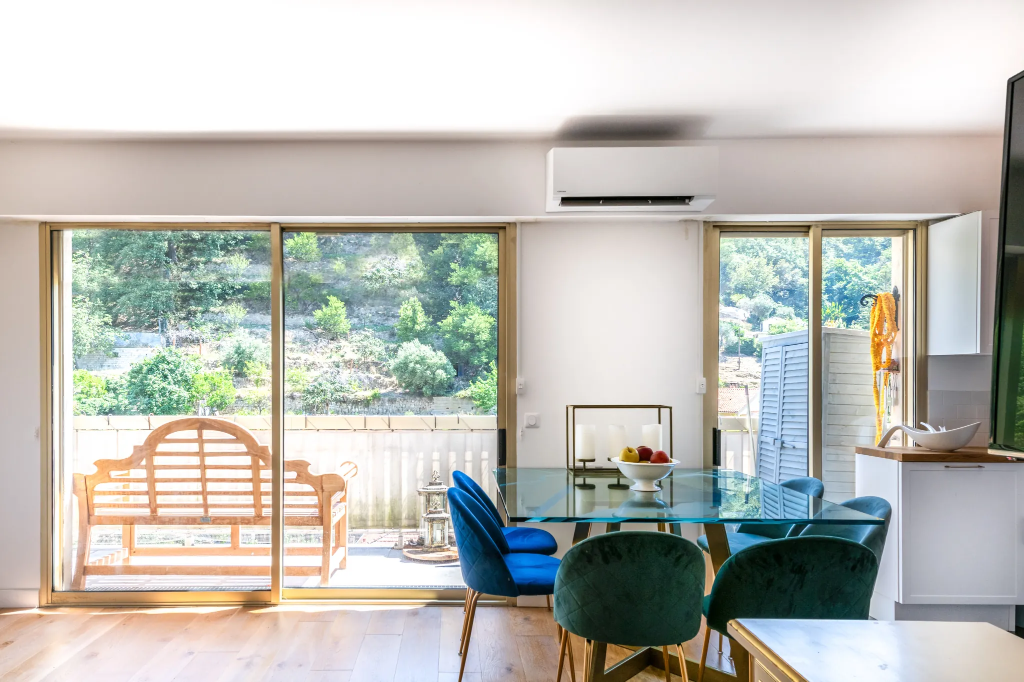 Appartement 2 pièces rénové avec terrasse à Menton (06500), Cave et vue dégagée 