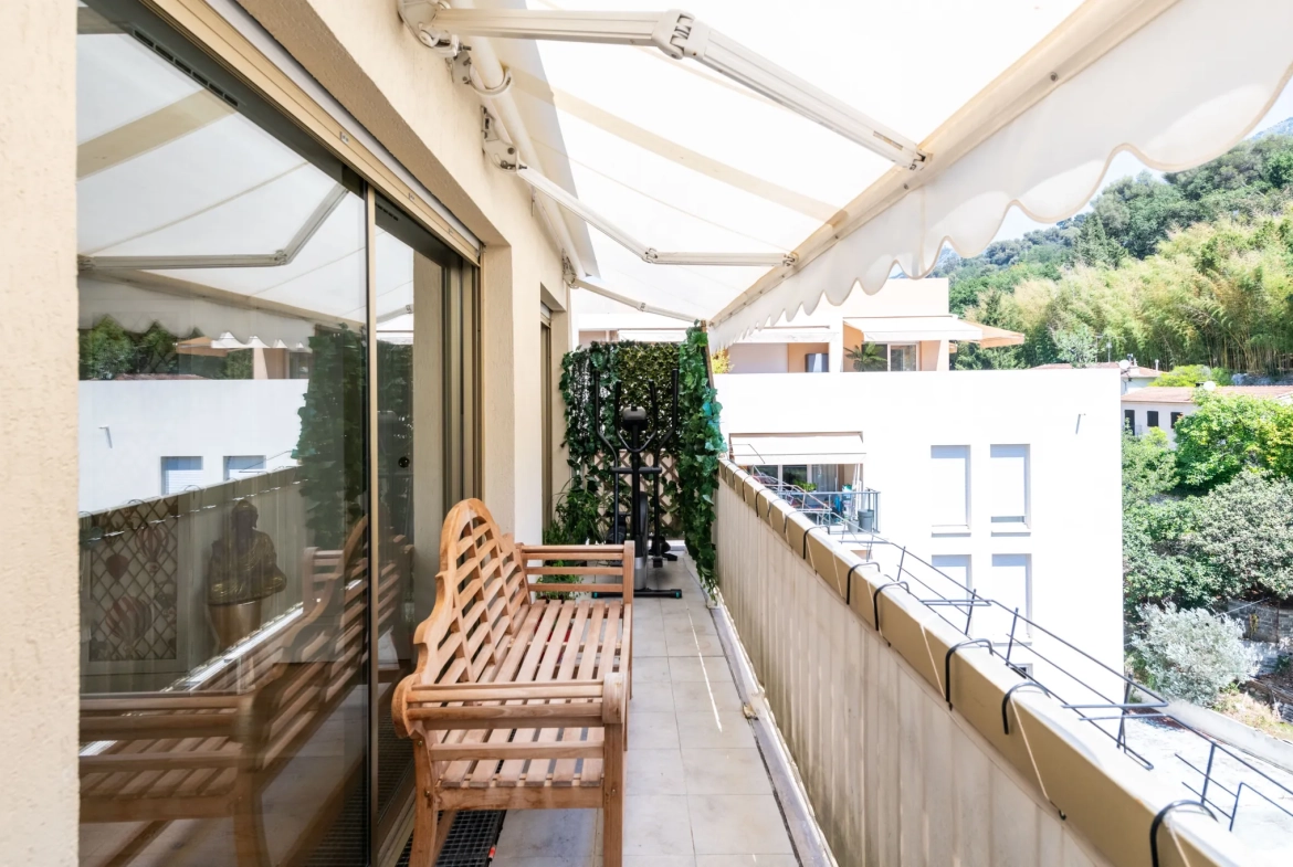Appartement 2 pièces rénové avec terrasse à Menton (06500), Cave et vue dégagée 