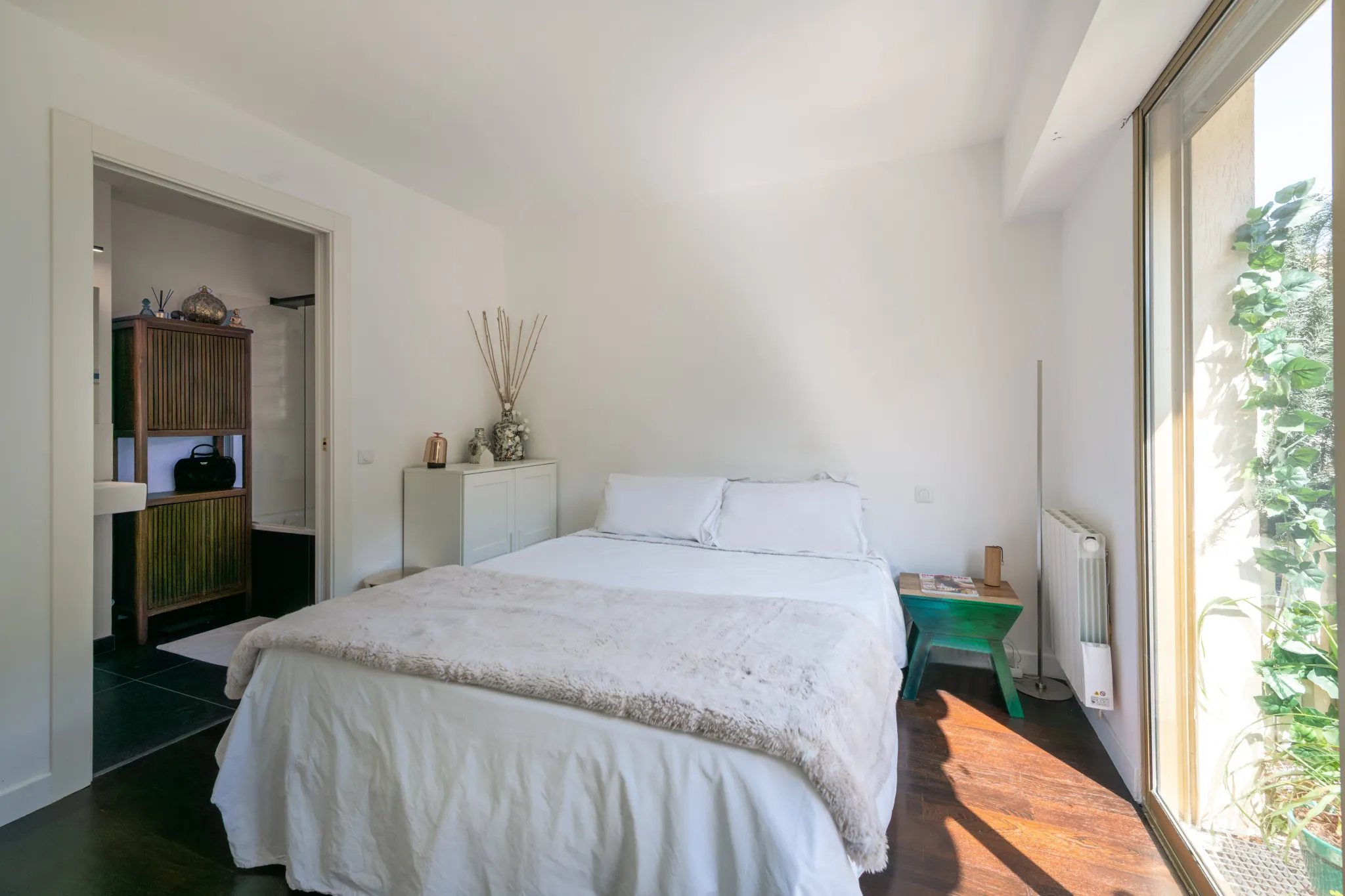 Appartement 2 pièces rénové avec terrasse à Menton (06500), Cave et vue dégagée 