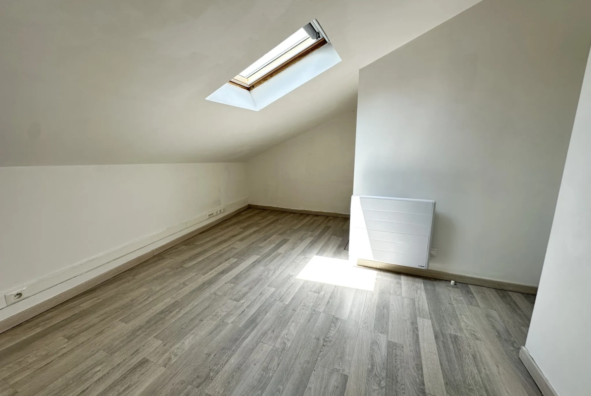 Maison T3 lumineuse de 78 m² avec terrasse à Toulon Siblas 