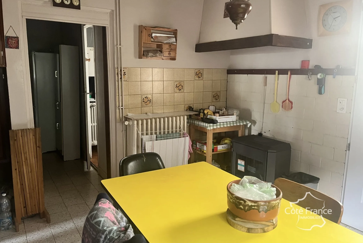 Maison à vendre à Sains Richaumont avec jardin, 3 chambres, vérandas et garage 