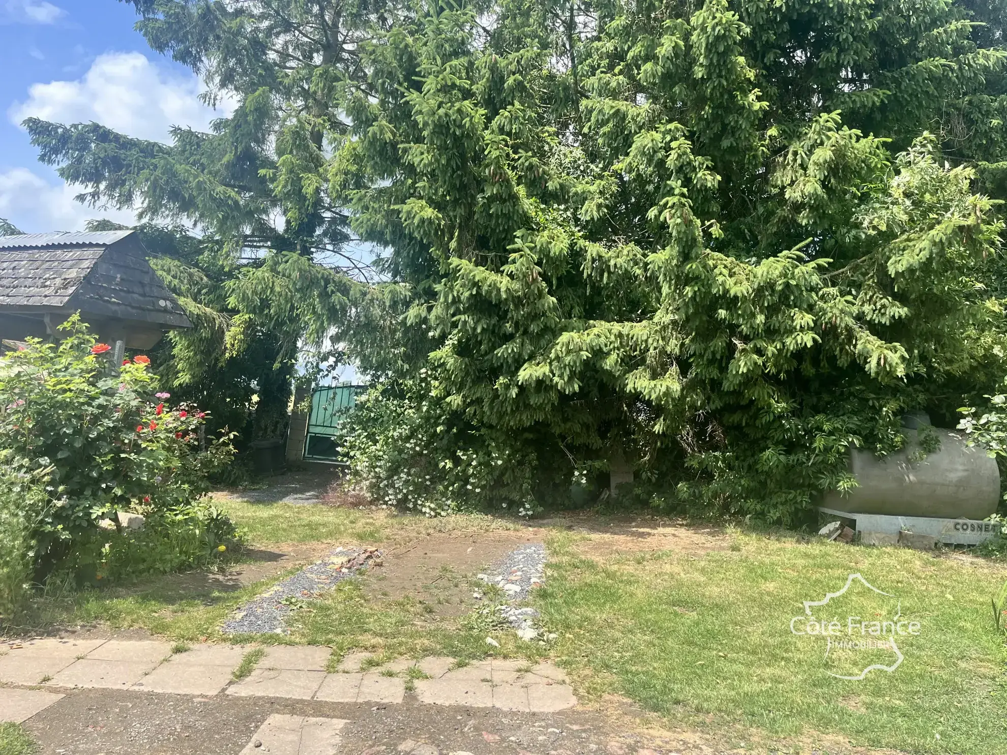 Maison à vendre à Sains Richaumont avec jardin, 3 chambres, vérandas et garage 