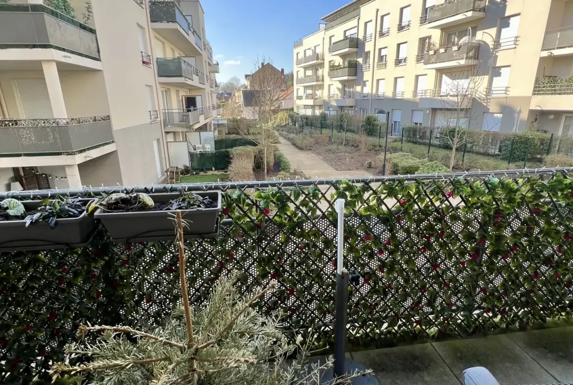Appartement lumineux de 58 m² avec balcon et parking à Hardricourt 