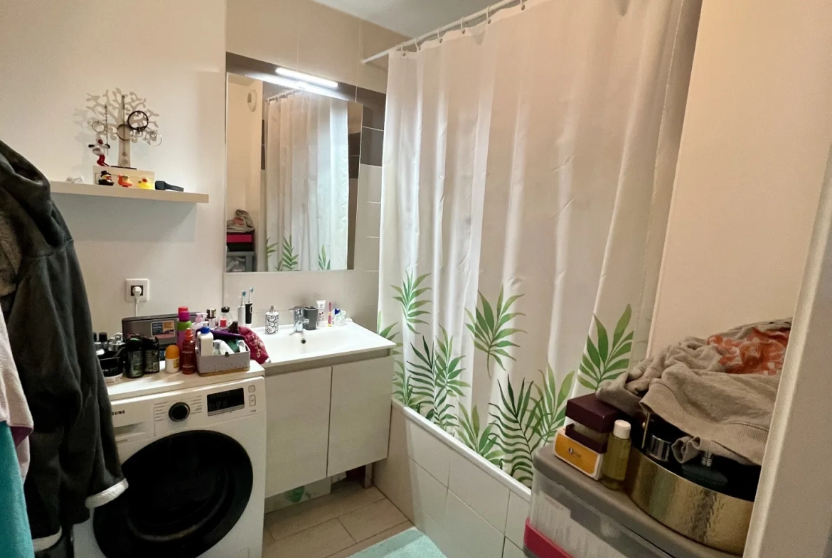 Appartement lumineux de 58 m² avec balcon et parking à Hardricourt 