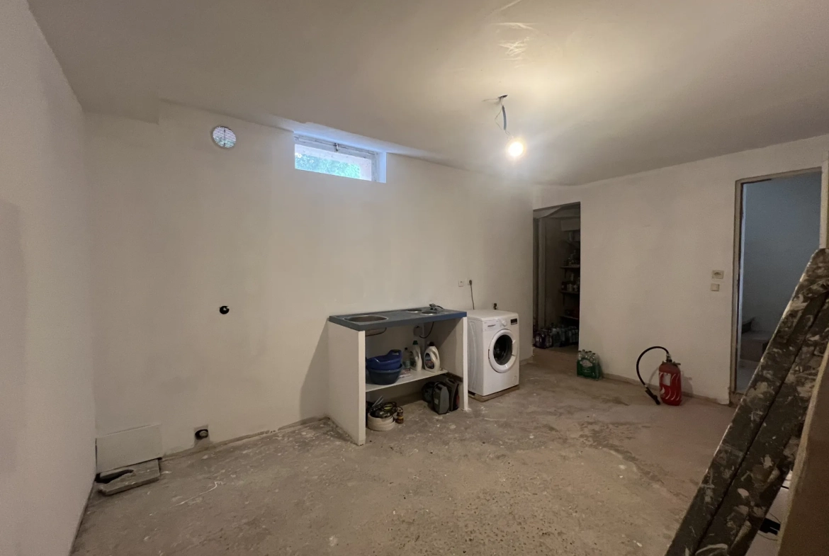 Maison à vendre à Notre Dame de Sanilhac proche Périgueux avec jardin et garage 