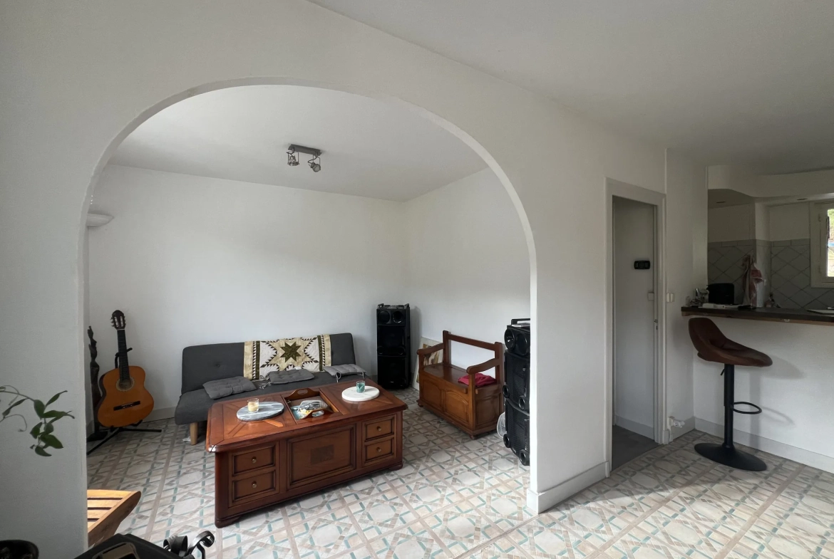 Maison à vendre à Notre Dame de Sanilhac proche Périgueux avec jardin et garage 