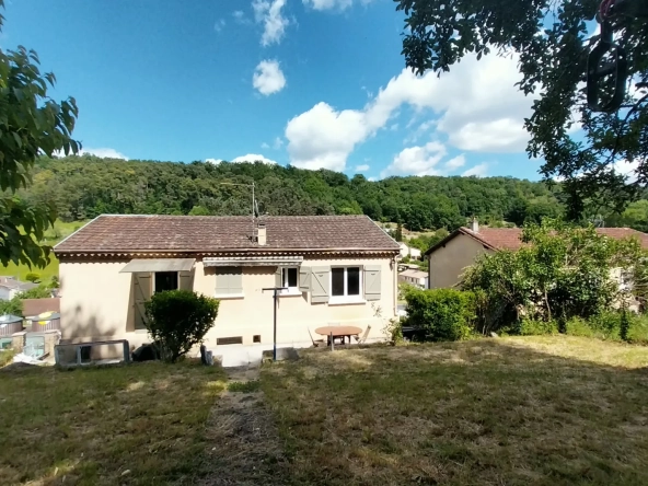 Maison à vendre à Notre Dame de Sanilhac proche Périgueux avec jardin et garage