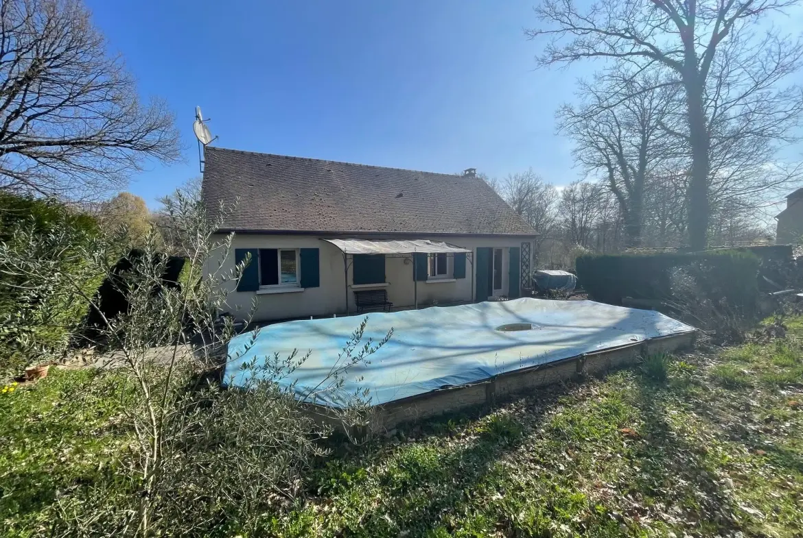 Maison individuelle avec 3 chambres, terrain arboré et piscine proche Crécy-la-Chapelle 