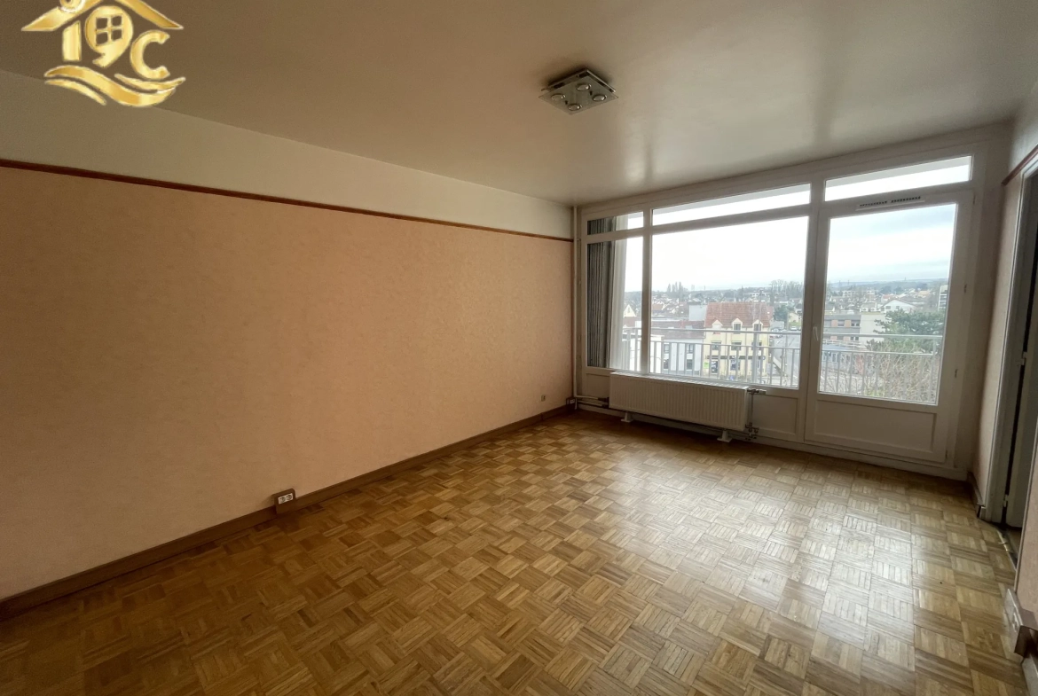 Appartement 4 pièces à Conflans avec balcon et parking privé 