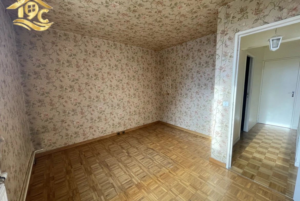 Appartement 4 pièces à Conflans avec balcon et parking privé 