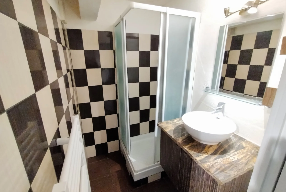 Appartement 3 pièces avec terrasse à Saint-Aygulf proche plages 