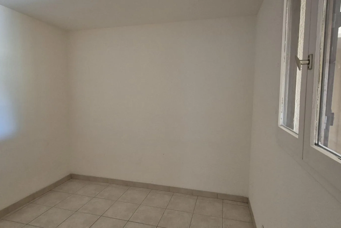 Appartement 3 pièces avec terrasse à Saint-Aygulf proche plages 