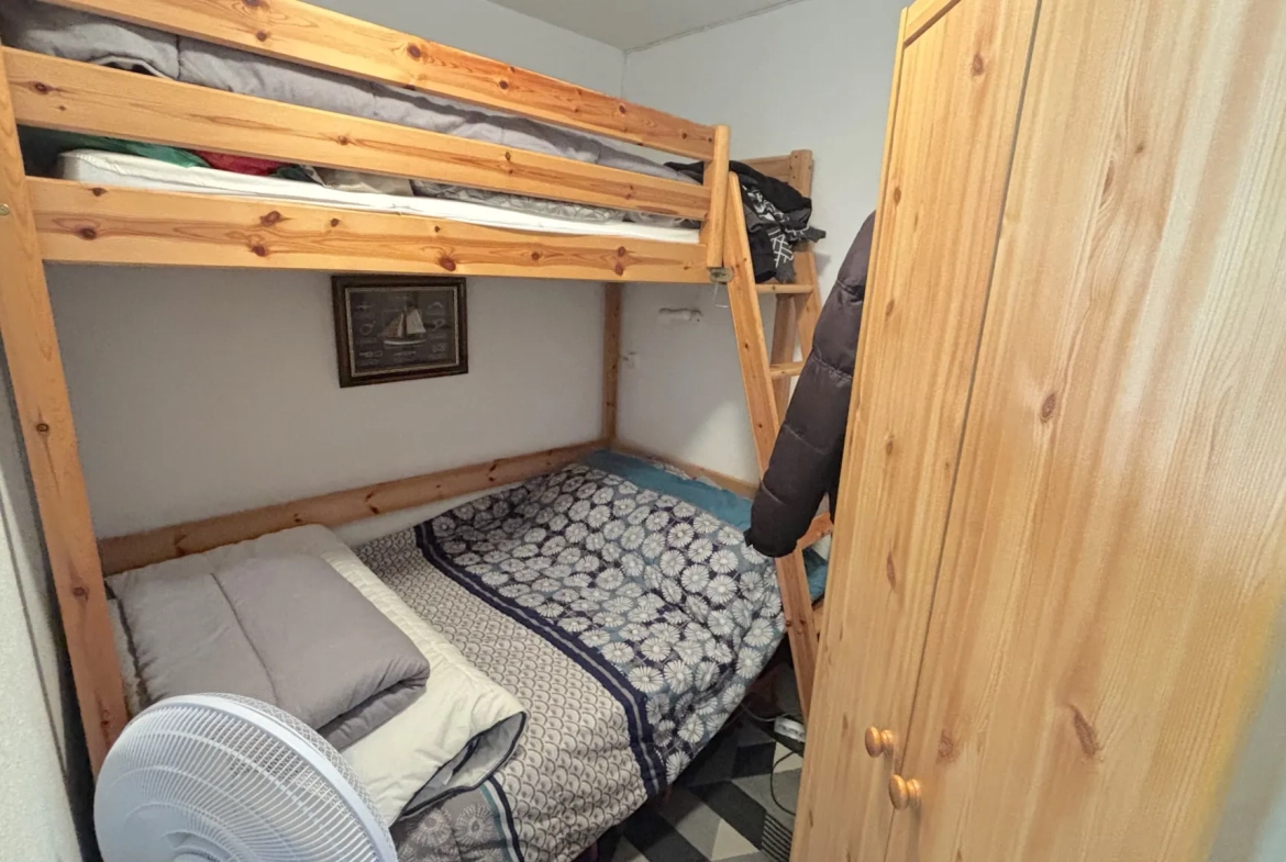 Studio cabine avec vue sur le port, la mer et les étangs à Carnon-Plage 