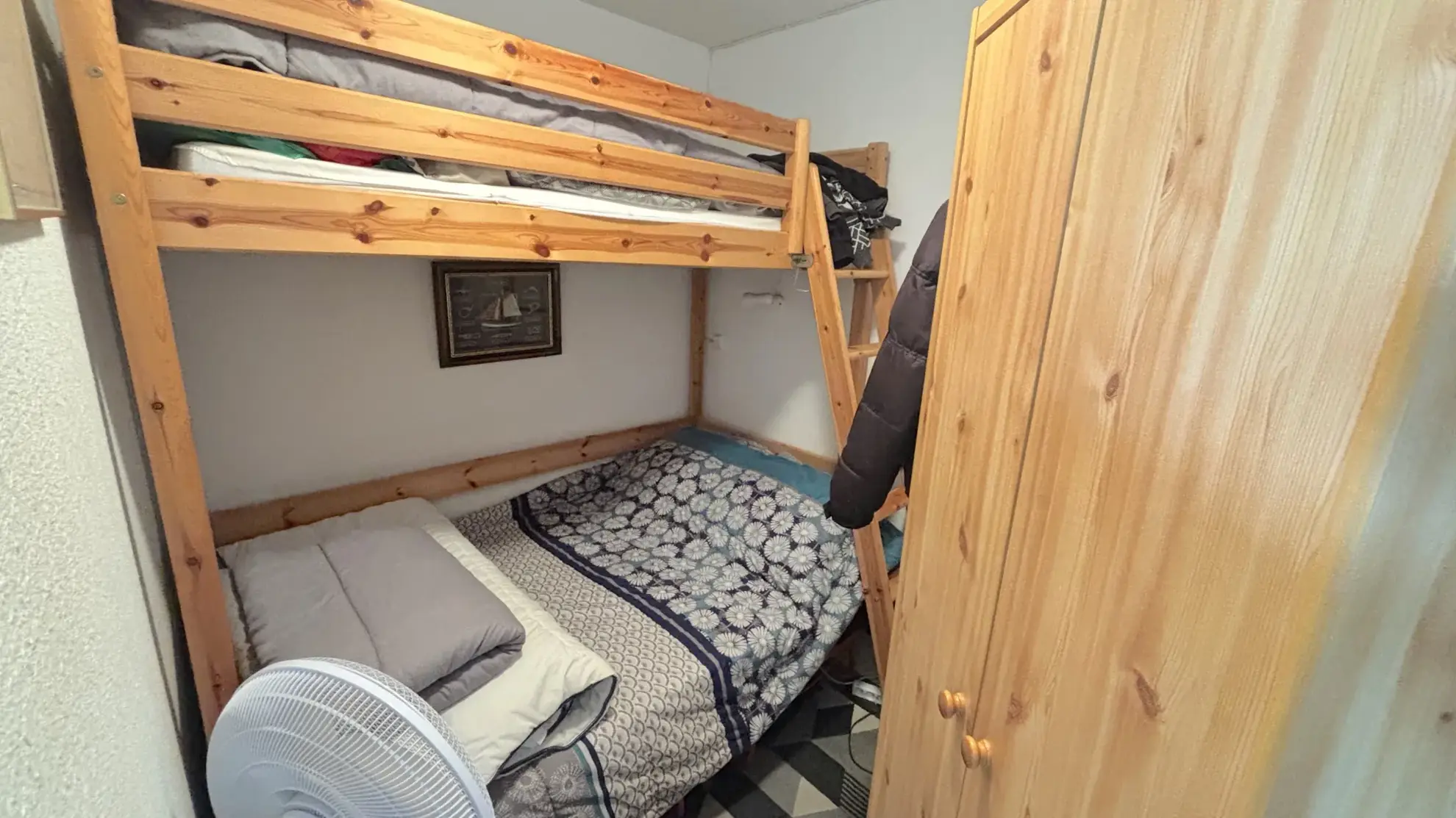 Studio cabine avec vue sur le port, la mer et les étangs à Carnon-Plage 