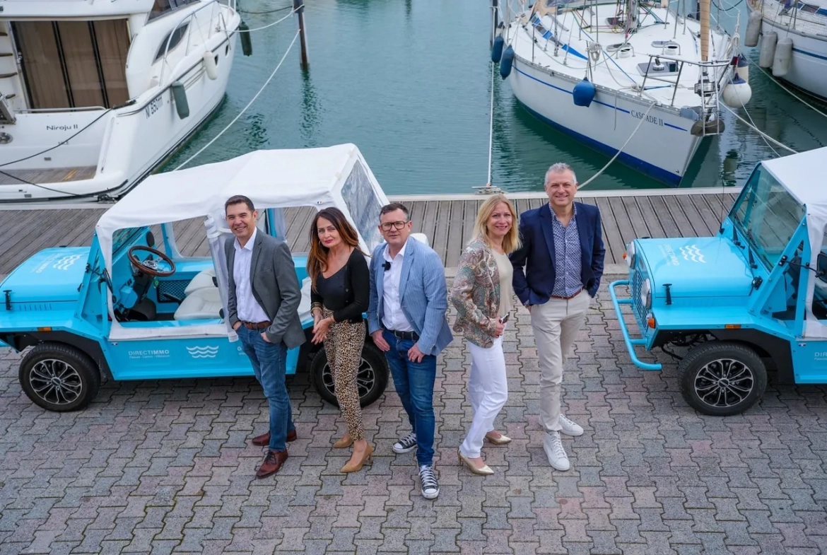 Studio cabine avec vue sur le port, la mer et les étangs à Carnon-Plage 