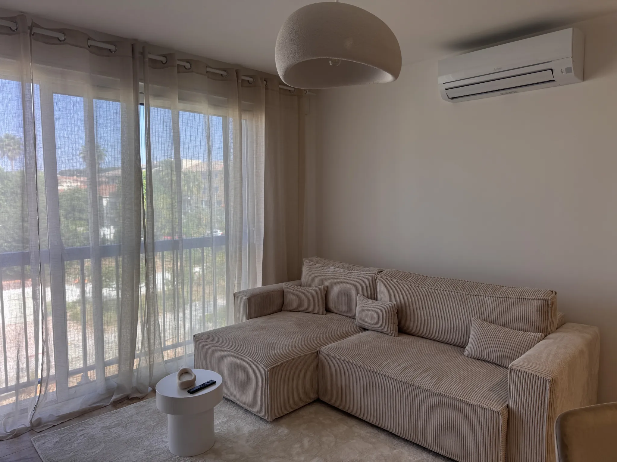 Appartement T2 rénové à Sanary proche du port et de la plage 