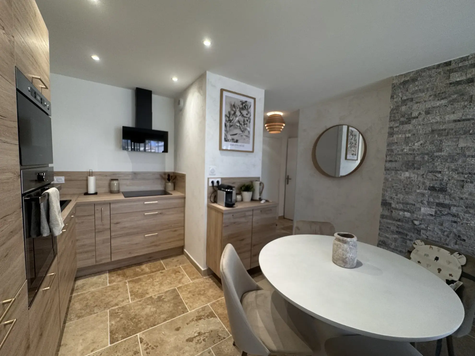 Appartement T2 rénové à Sanary proche du port et de la plage 