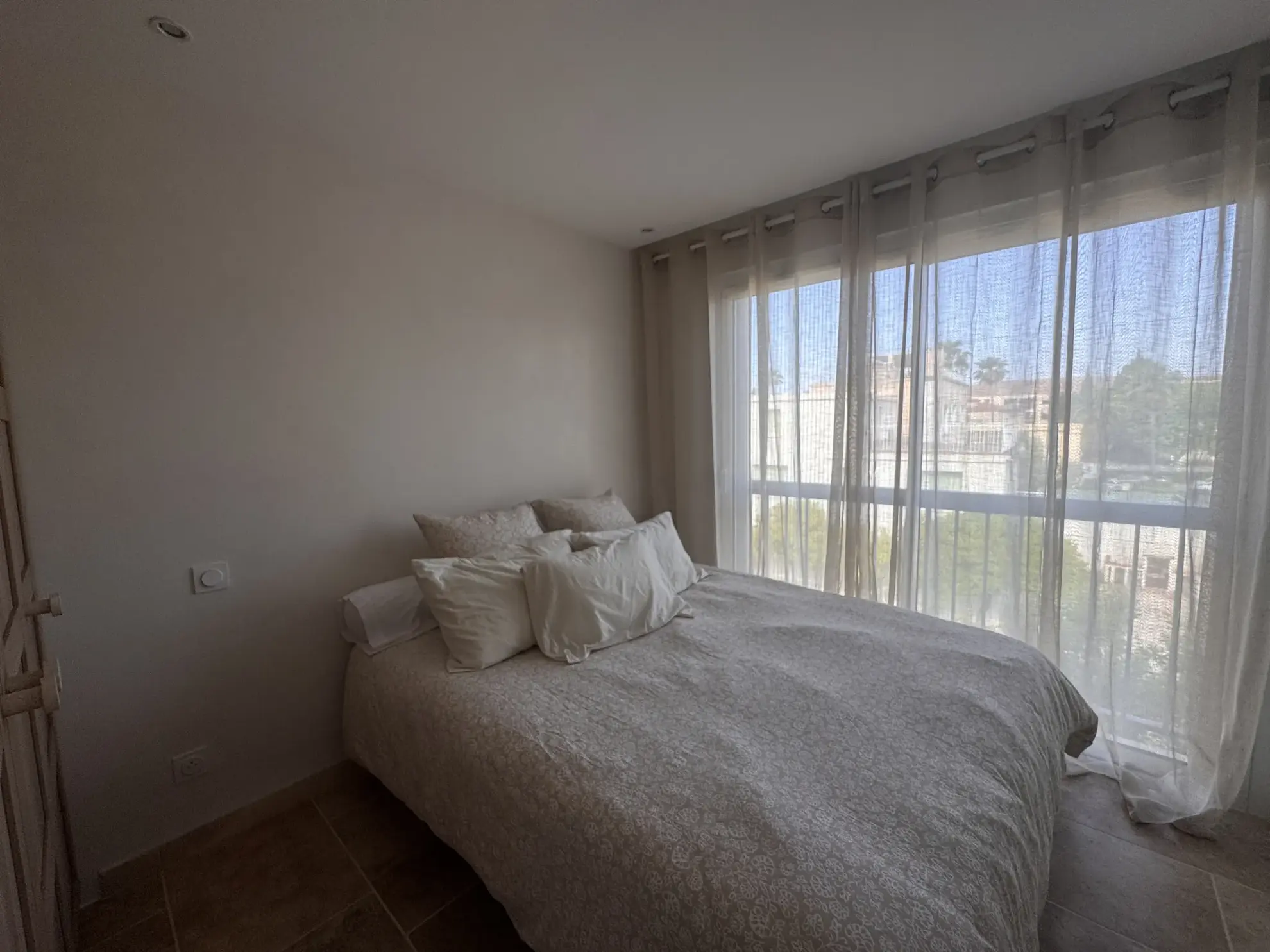 Appartement T2 rénové à Sanary proche du port et de la plage 