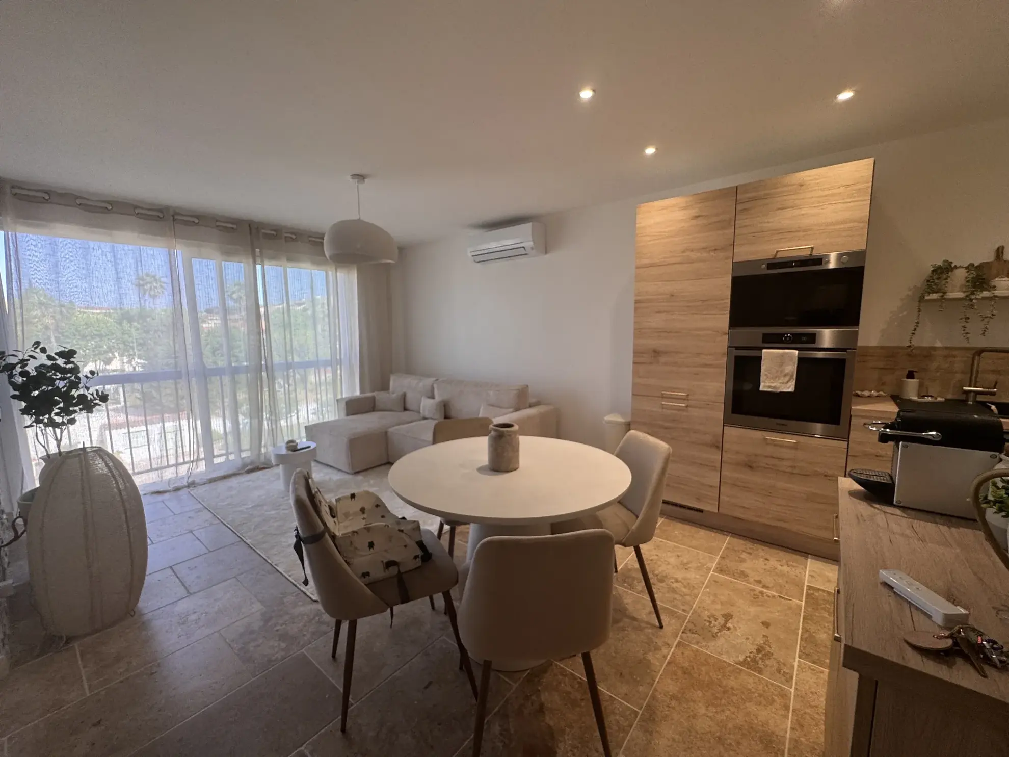 Appartement T2 rénové à Sanary proche du port et de la plage 