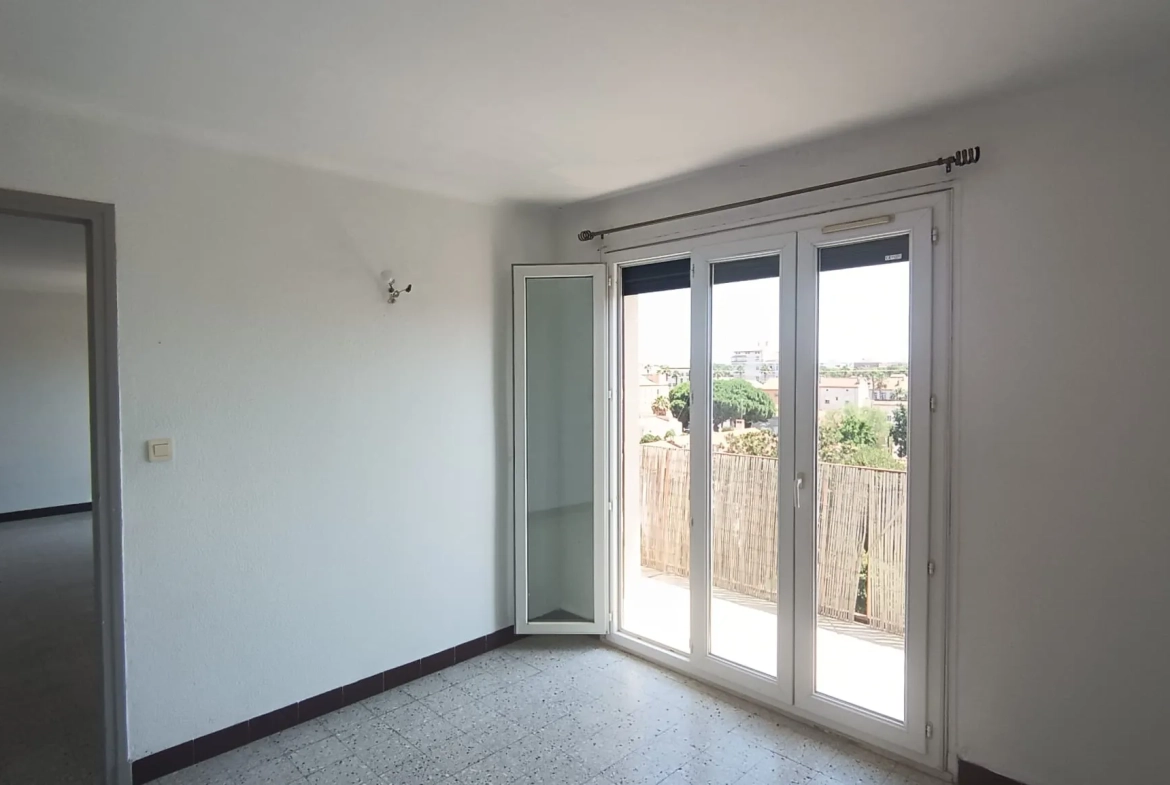 Appartement T2 lumineux de 44 m² à Perpignan avec balcon et cave 