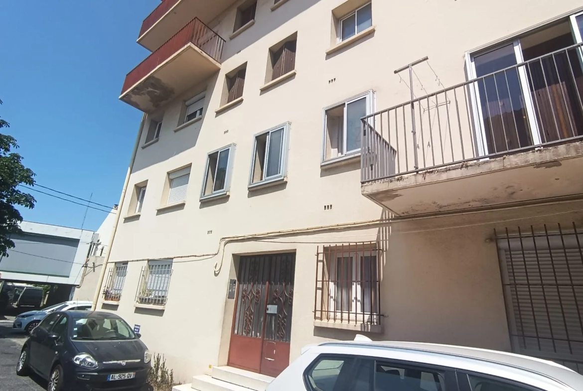Appartement T2 lumineux de 44 m² à Perpignan avec balcon et cave 