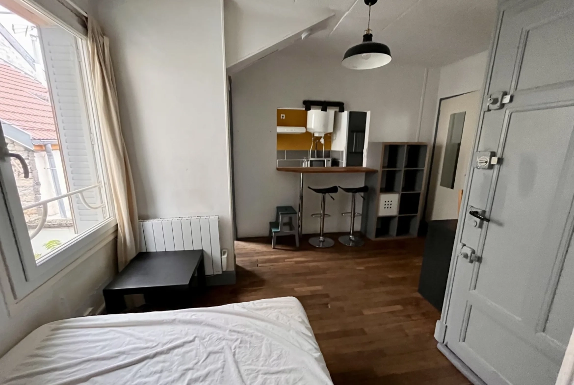 Immeuble à vendre à Dijon proche Victor Hugo avec 2 appartements meublés 