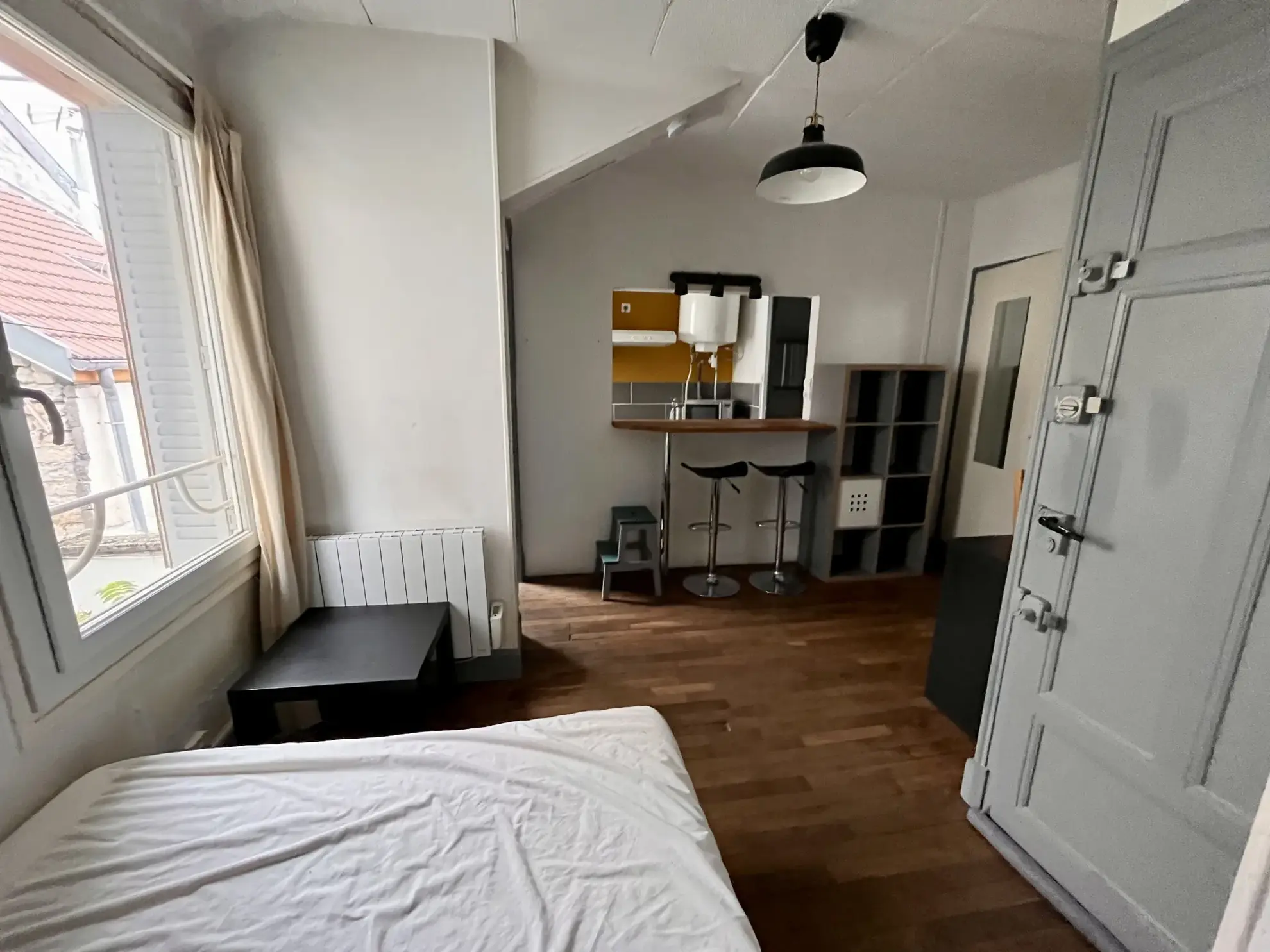 Immeuble à vendre à Dijon proche Victor Hugo avec 2 appartements meublés 