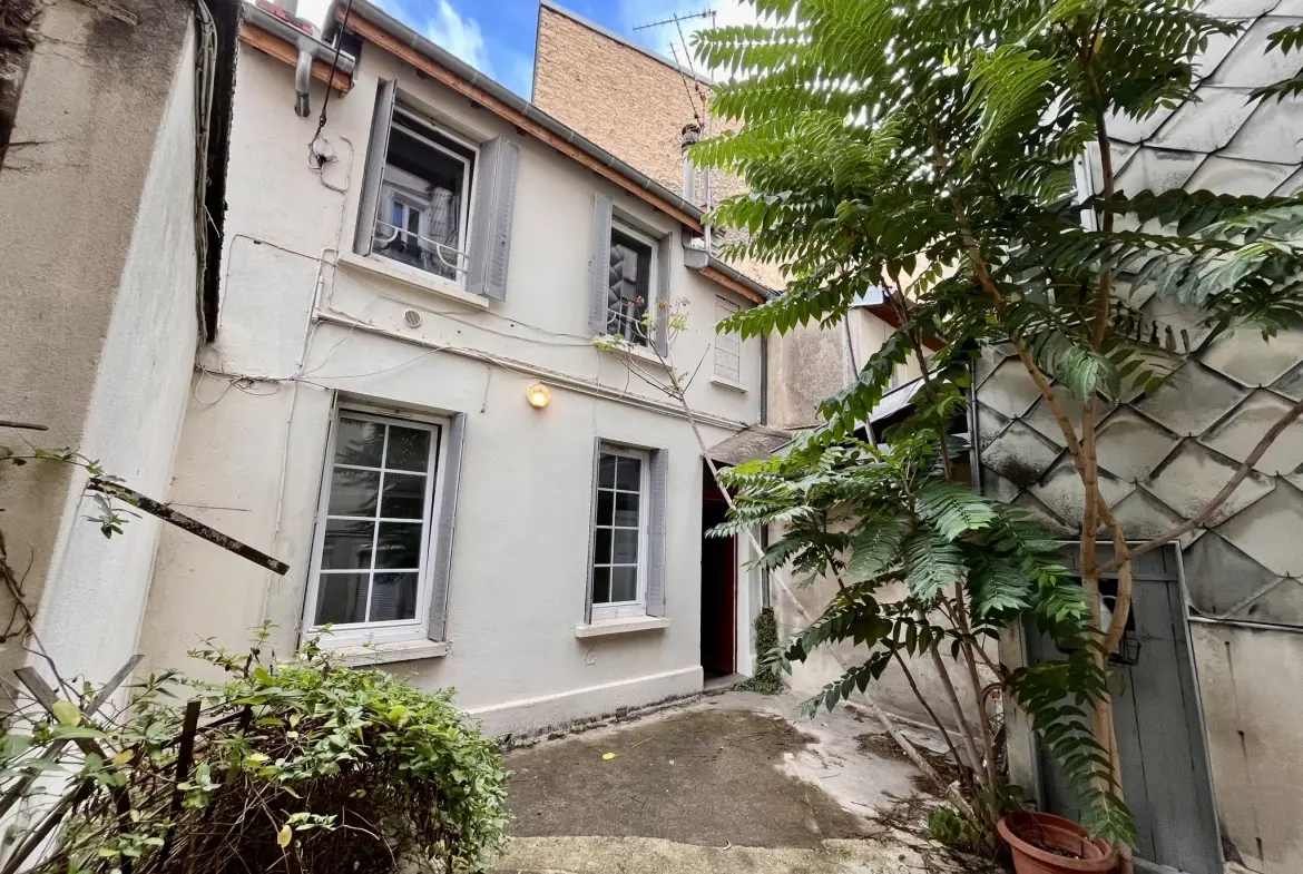 Immeuble à vendre à Dijon proche Victor Hugo avec 2 appartements meublés 