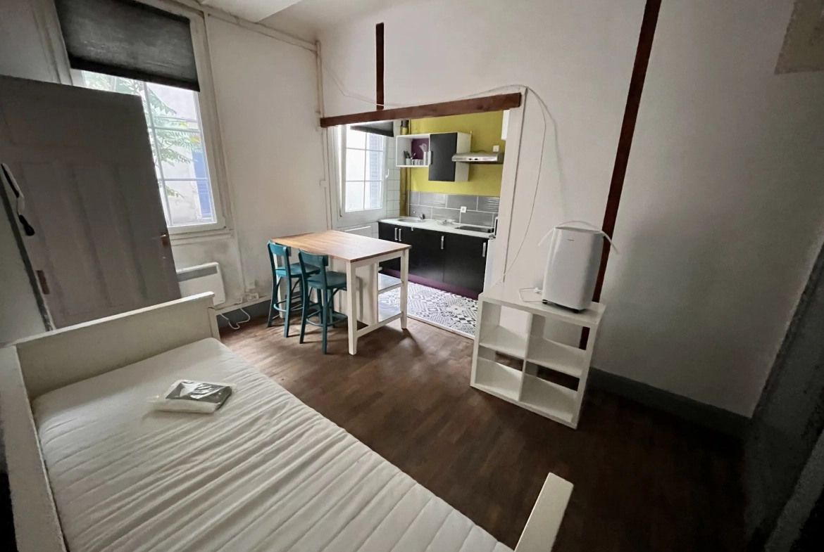 Immeuble à vendre à Dijon proche Victor Hugo avec 2 appartements meublés 