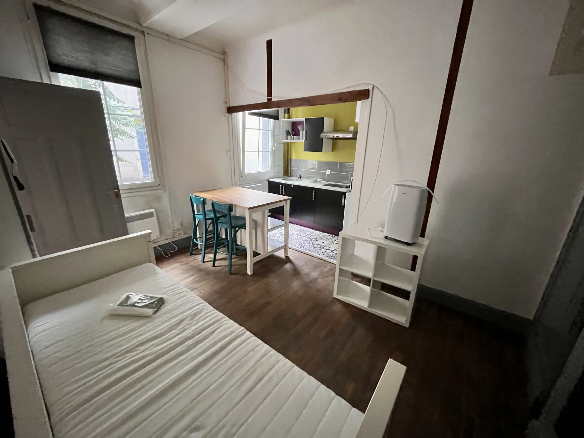 Immeuble à vendre à Dijon proche Victor Hugo avec 2 appartements meublés 