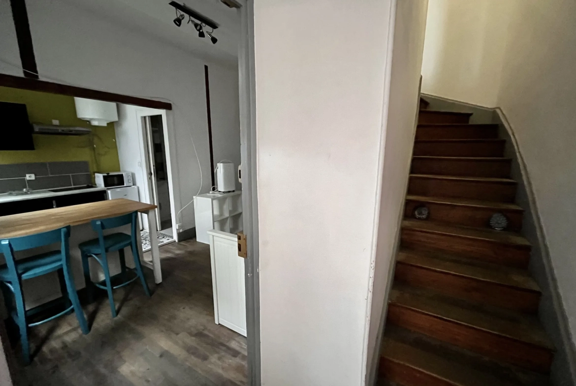 Immeuble à vendre à Dijon proche Victor Hugo avec 2 appartements meublés 