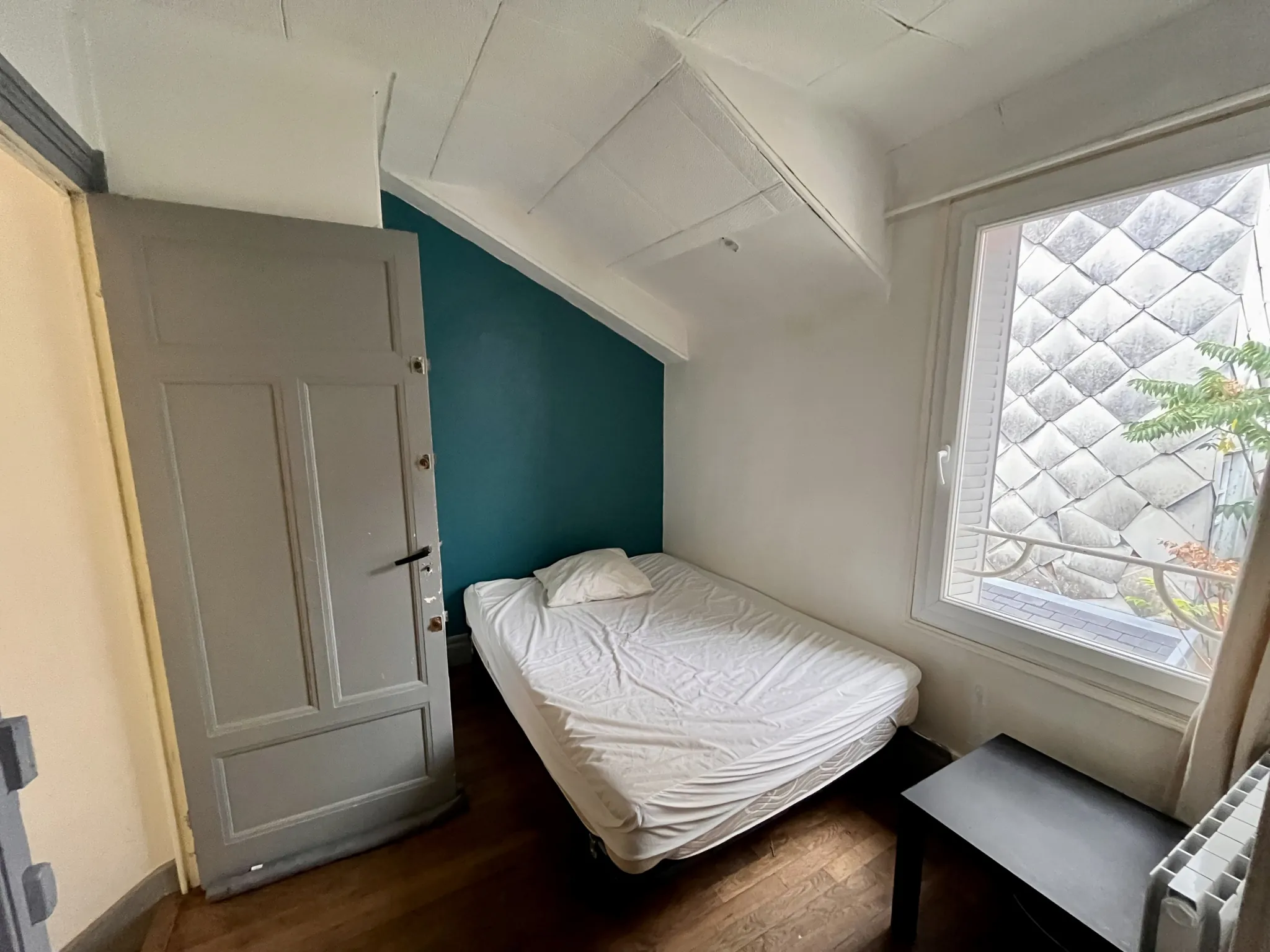 Immeuble à vendre à Dijon proche Victor Hugo avec 2 appartements meublés 