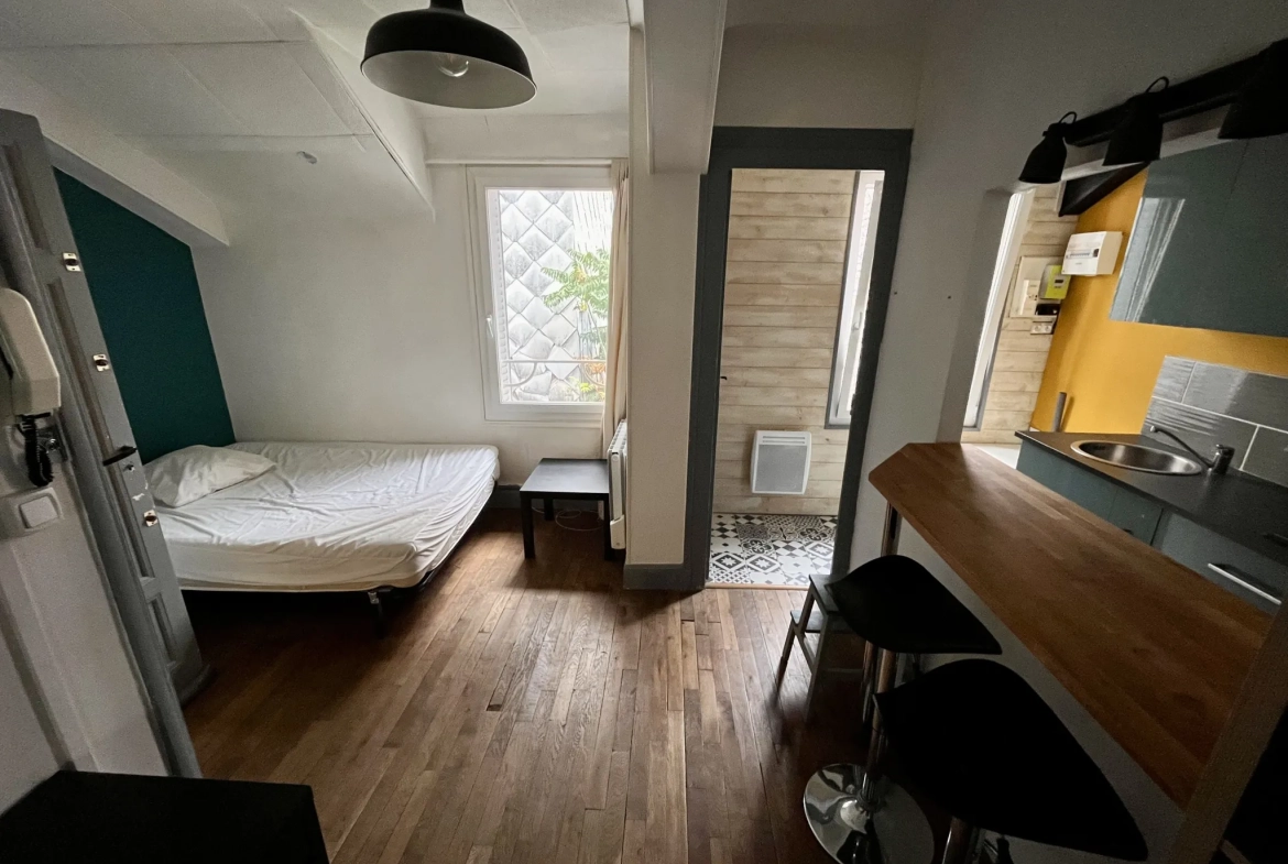 Immeuble à vendre à Dijon proche Victor Hugo avec 2 appartements meublés 