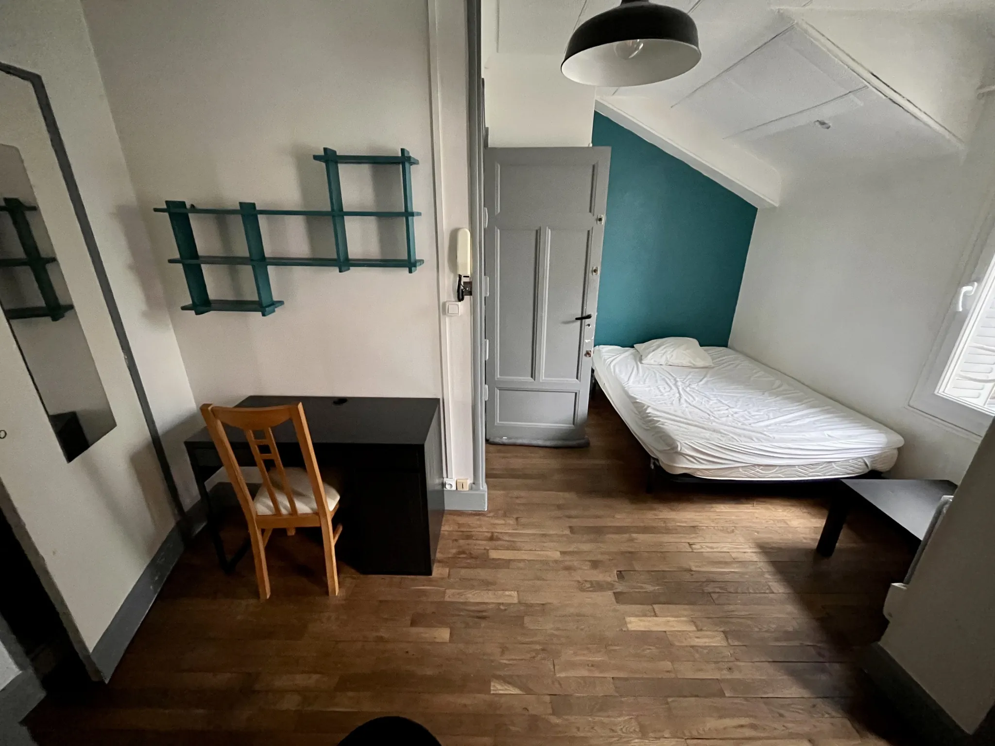 Immeuble à vendre à Dijon proche Victor Hugo avec 2 appartements meublés 