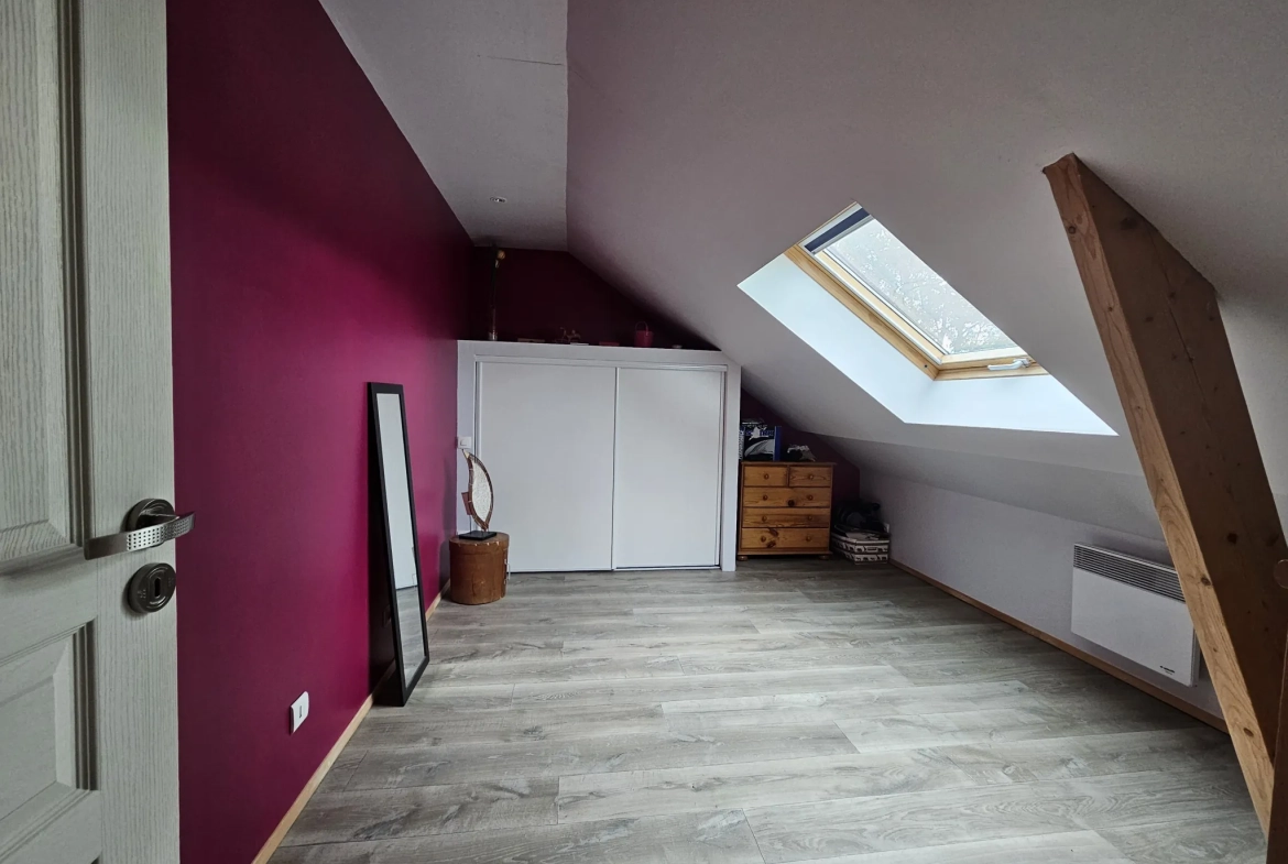 Maison familiale lumineuse à Le Gavre avec 5 chambres et terrain de 1000 m² 