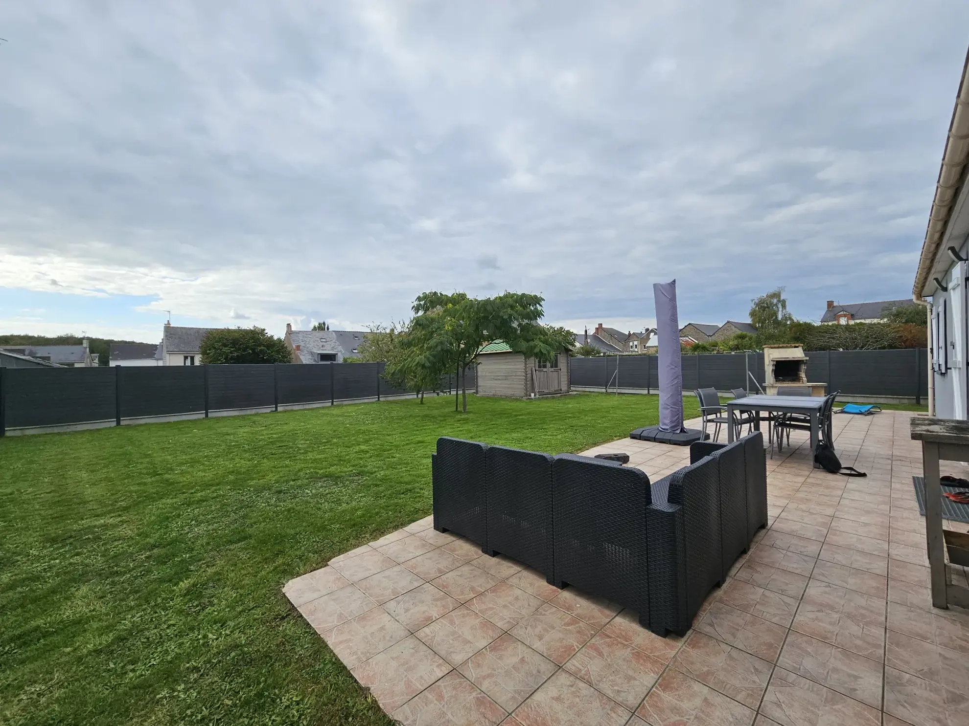 Maison familiale lumineuse à Le Gavre avec 5 chambres et terrain de 1000 m² 