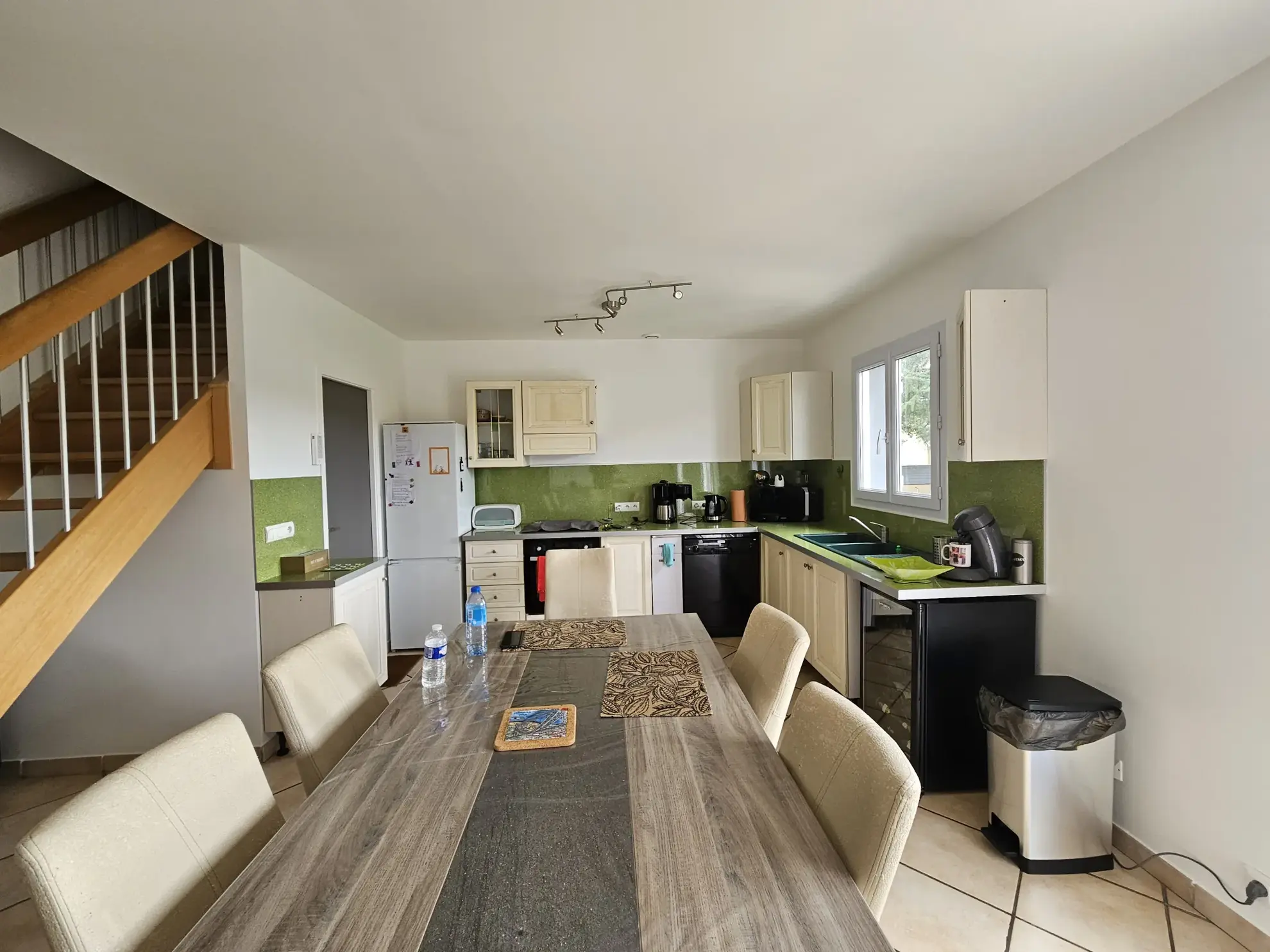 Maison familiale lumineuse à Le Gavre avec 5 chambres et terrain de 1000 m² 