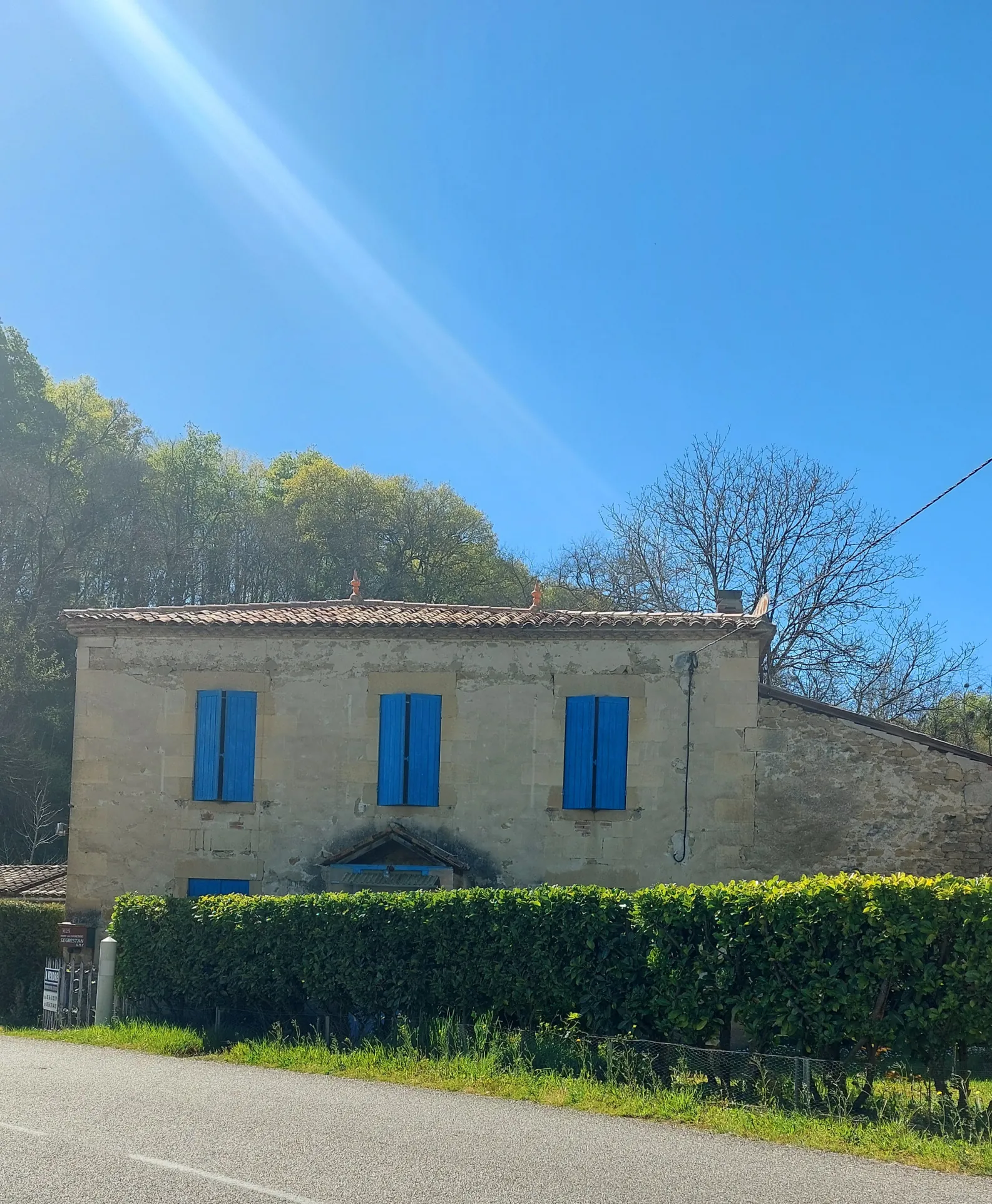 Maison en pierre à rénover de 110 m² avec jardin à La Réole 