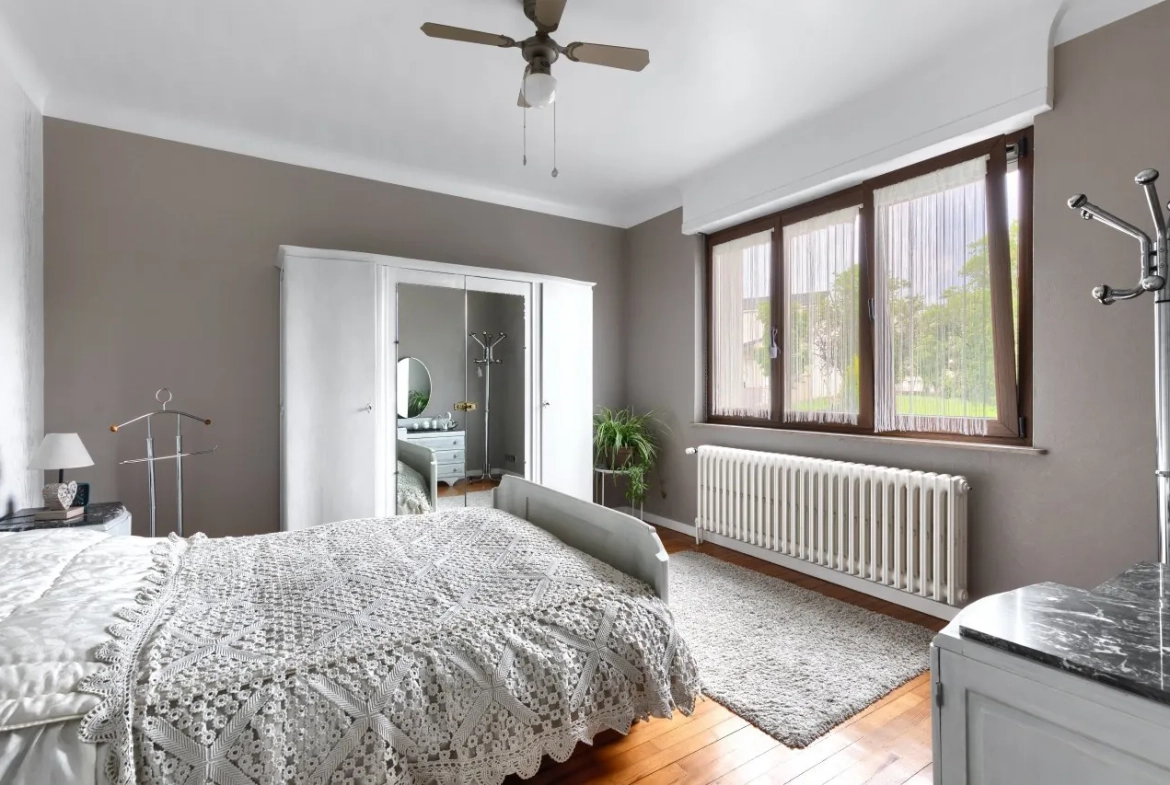 Maison 140 m2 avec terrasse, grand terrain et dépendances à Farébersviller 