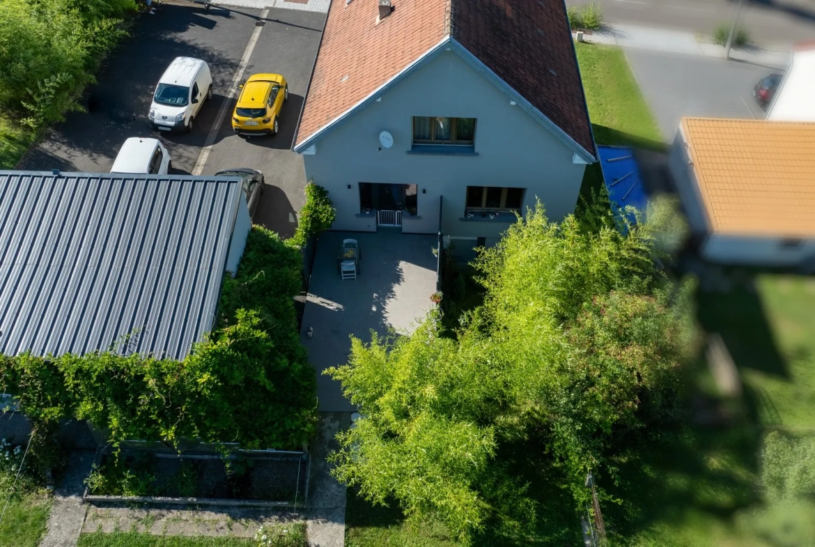 Maison 140 m2 avec terrasse, grand terrain et dépendances à Farébersviller 