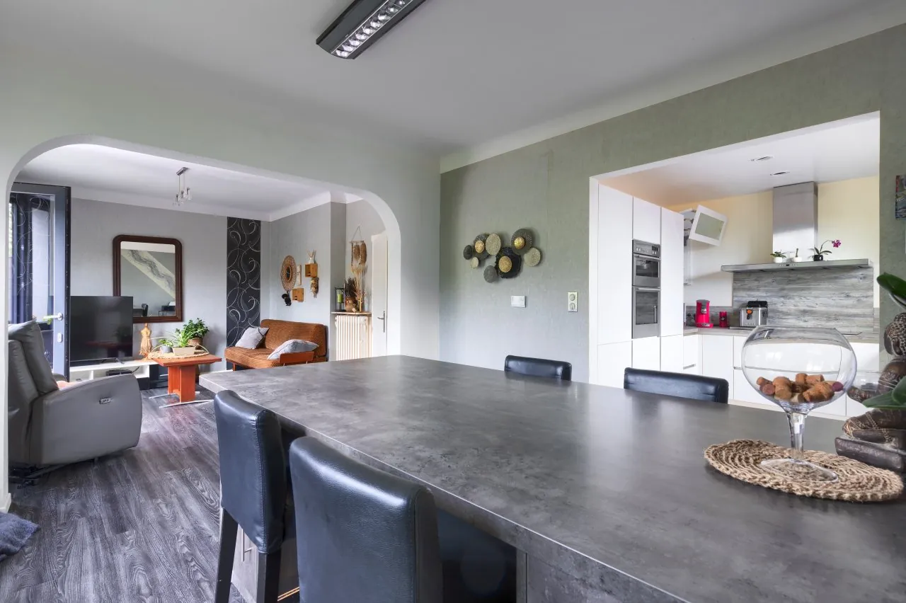 Maison 140 m2 avec terrasse, grand terrain et dépendances à Farébersviller 