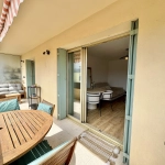 Appartement T3 rénové avec terrasse et cave à Six-Fours-Les-Plages