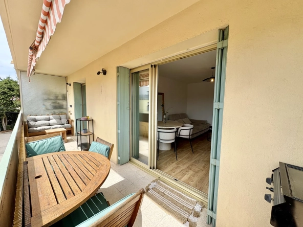 Appartement T3 rénové avec terrasse et cave à Six-Fours-Les-Plages