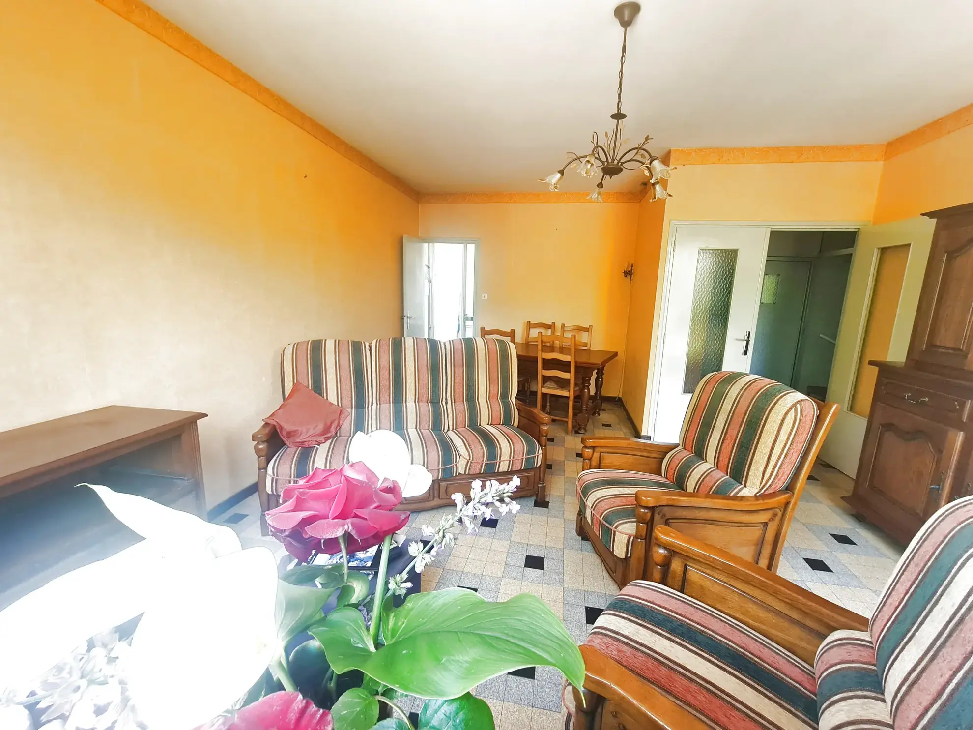 Maison de plain-pied à vendre avec garage et jardin à Saint-Sulpice-sur-Léze 